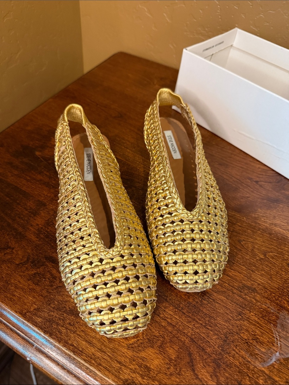 Steve Madden Gold Leather Flats Rumi - Metallic Gold
